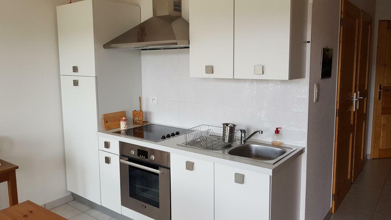 Appartement F2 Sur Les Hauteurs De *